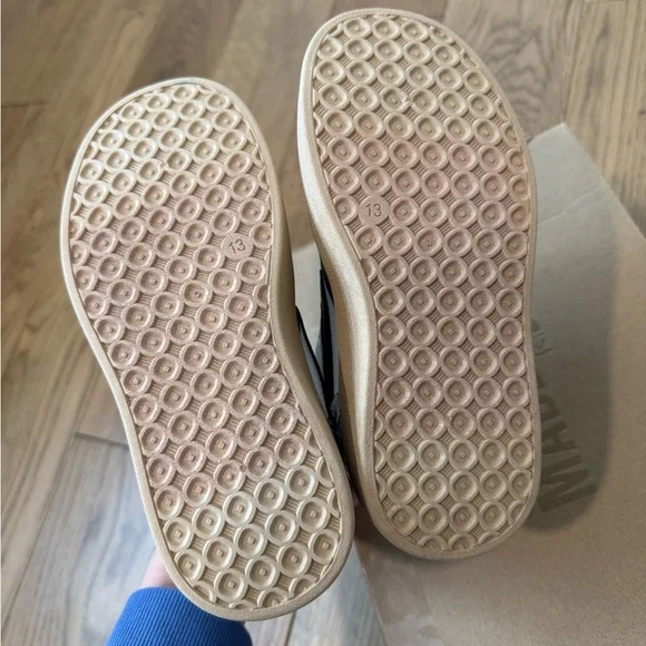 Steve Madden Kids Sneakers with Silver and White Accents - Picture 5 of 9